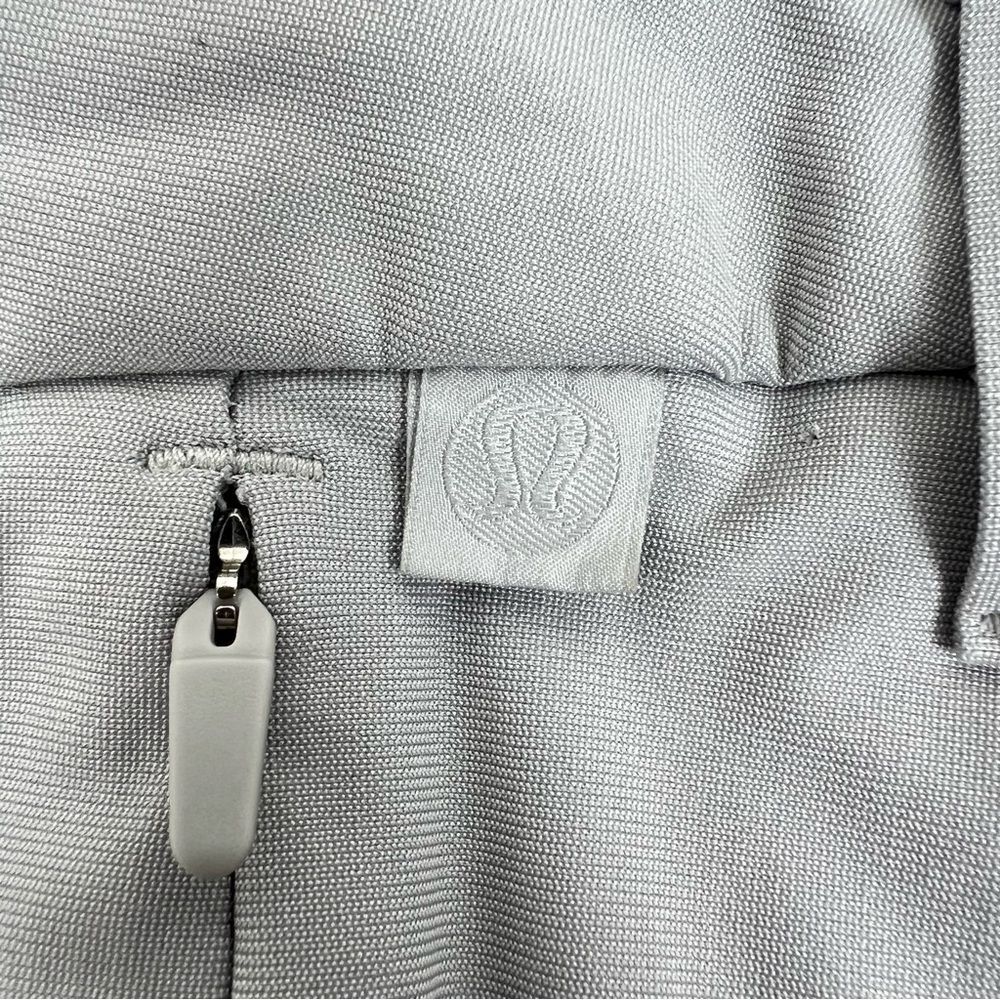 Lululemon Commission Shorts Mens Gray Qwick Oxford 9" Classic Chino Size 33 - Picture 3 of 7